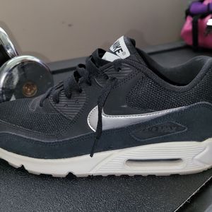 Nike 9.5 black Air Max 90